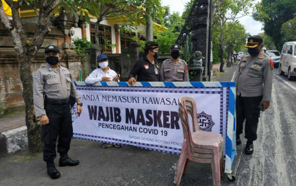  Kelurahan Kesiman Tindak Tegas Warga Keluar Rumah Tanpa Masker