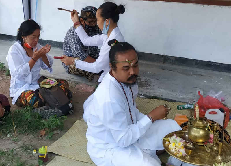  Pembersihan Secara Niskala, IMO Bali Gelar Upacara Prayascita dan Caru Nguwak di Kantor DPW