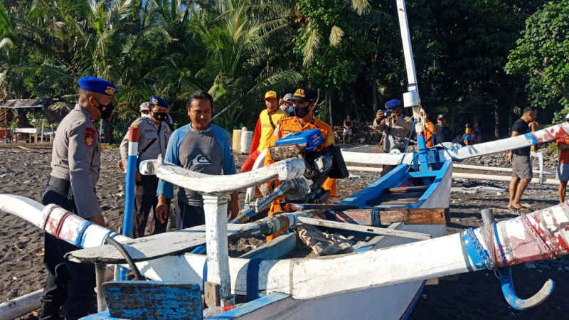  Terapung-apung di Perairan Tianyar Akibat Mesin Mati, Subrata Berhasil Selamat