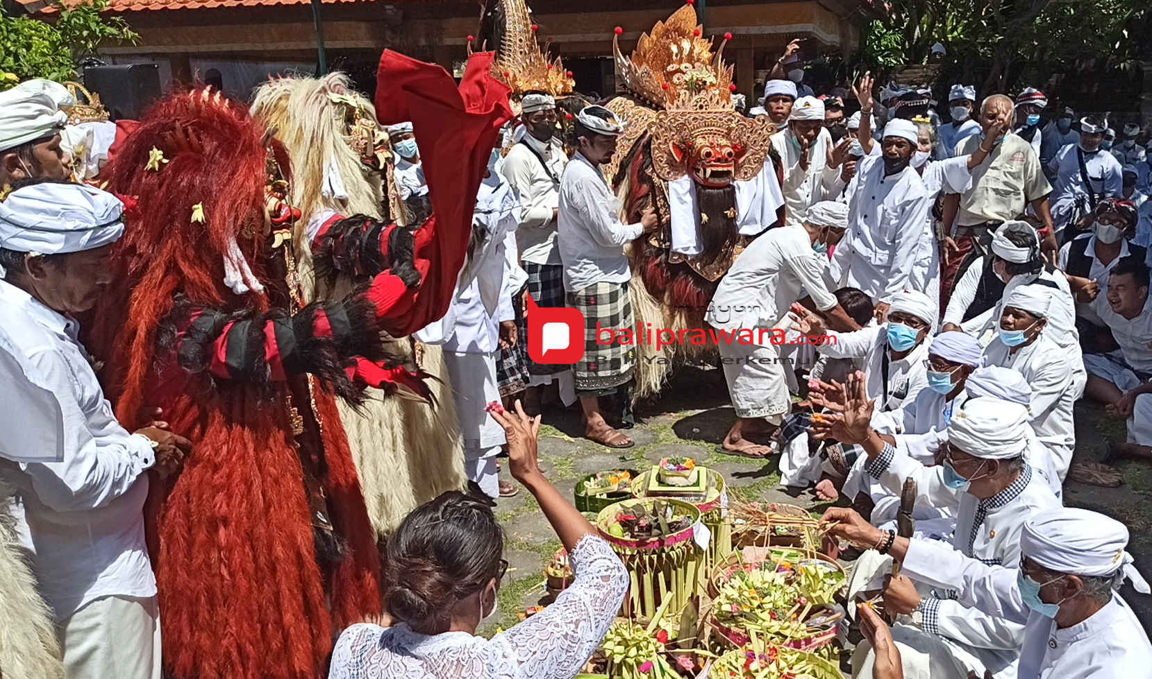  Desa Adat Kedonganan Gelar Prosesi Pasupati Sesuhunan Ida Ratu Ayu