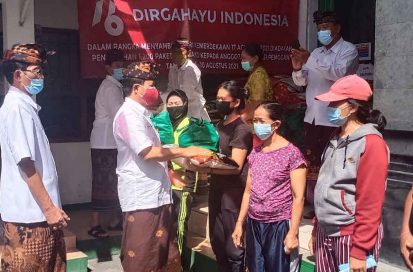  KSU Pemogan Bagikan 1.200 Paket Sembako, Ringankan Beban Masyarakat di Masa Covid-19