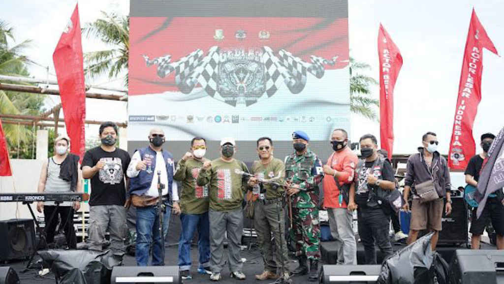 Motor Besar Indonesia Wilayah Bali Gelar Aksi Sosial di Kuta
