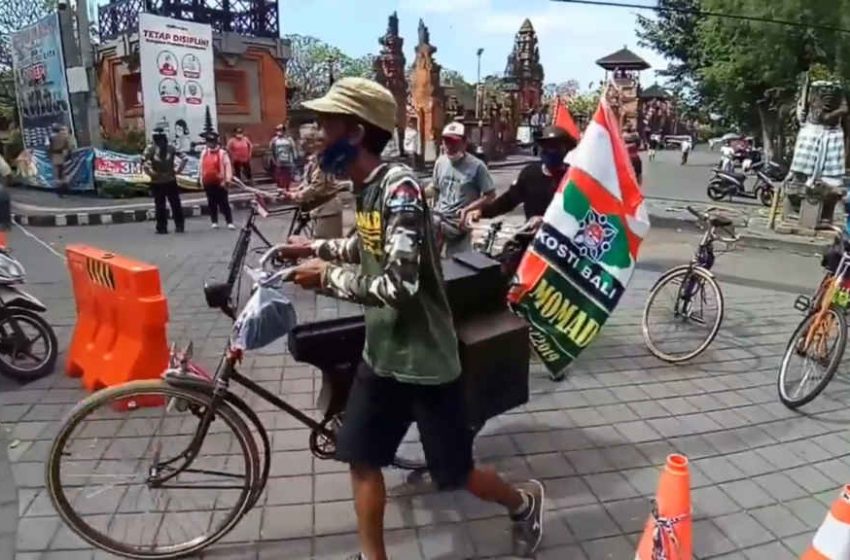  Peringati Hari Kemerdekaan, Klub Sepeda Gowes dengan Berseragam Veteran