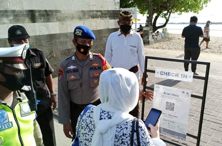  Berkunjung ke Pantai Kuta, Wajib Melengkapi Diri Dengan Aplikasi PeduliLindungi