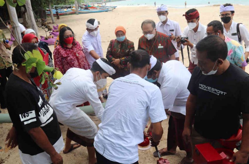  Kemenpan RB Tinjau Penggunaan Inovasi fish-Go dan Patriot di Pantai Kedonganan