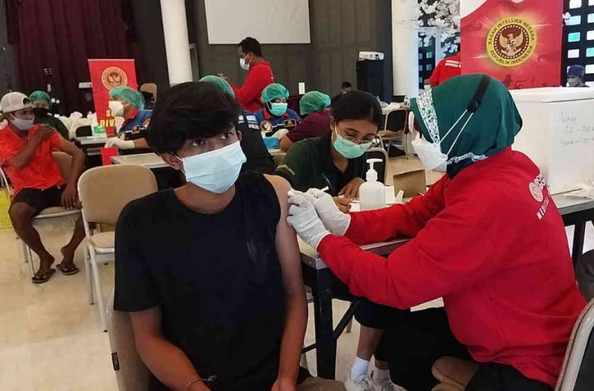  Kembali Gelar Vaksinasi Massal, BIN Bali Kejar Target 13.600 Vaksin Covid-19