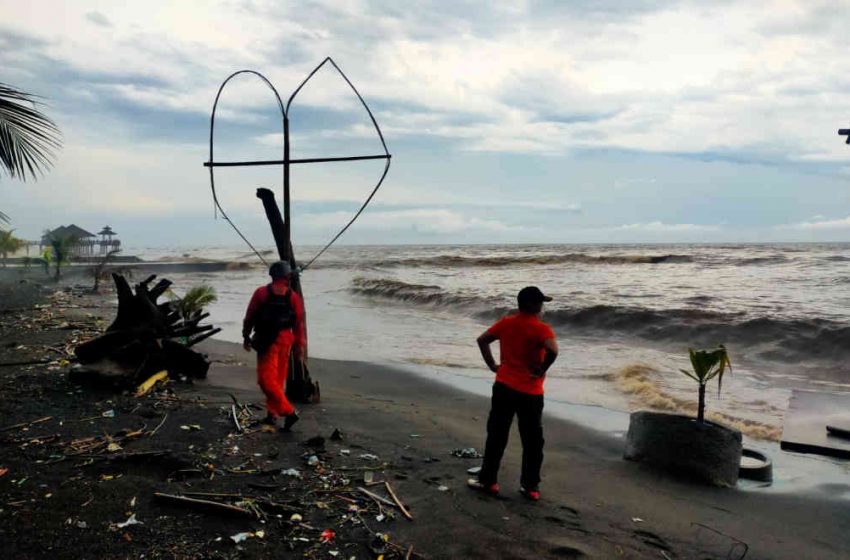  Terseret Saat Menyeberang, Ibu dan Anak Tersapu Arus Sungai Kali Baru