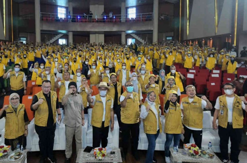  Gubernur Ridwan Kamil, Mewisuda 1.249 Petani Milenial Jawa Barat