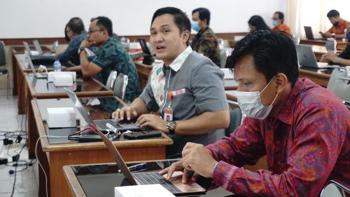  Rapat Progress Report DKPS dan DED Prodi Doktor Ilmu Ekonomi FEB Unud