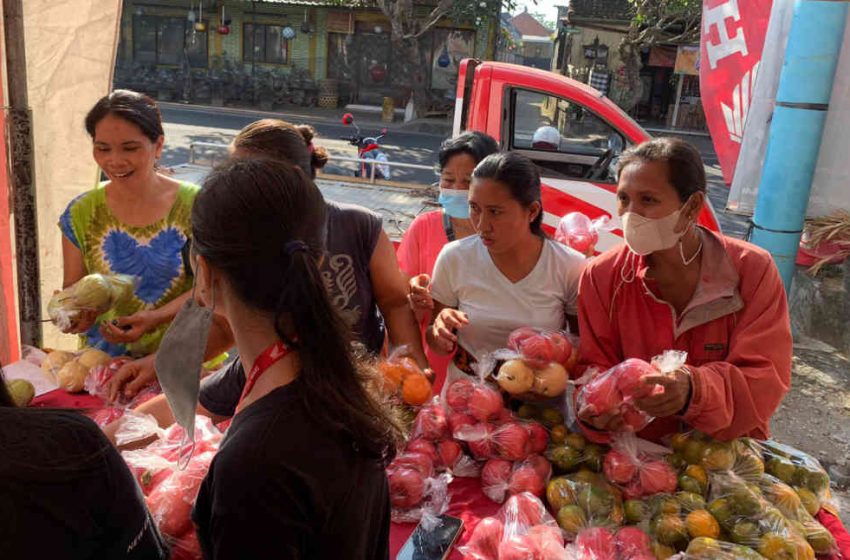  Sambut Hari Raya Galungan Dealer Honda MFM Gianyar Gelar Bazar Sembako dan Buah Murah