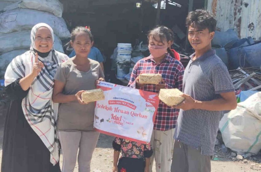  Astra Motor Bali Bagikan 200 paket daging Kurban ke Panti Asuhan