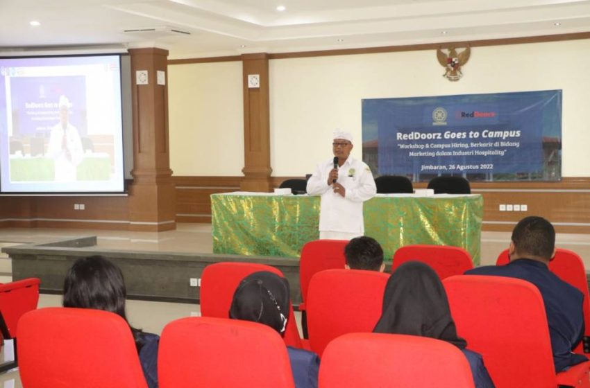  Unud Bekerja Sama dengan PT Commeasure Solutions Indonesia Gelar RedDoorz Goes to Campus