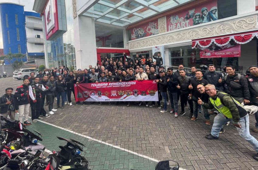  Touring Gabungan Honda PCX Sambut Kemerdekaan Bareng 11 Komunitas