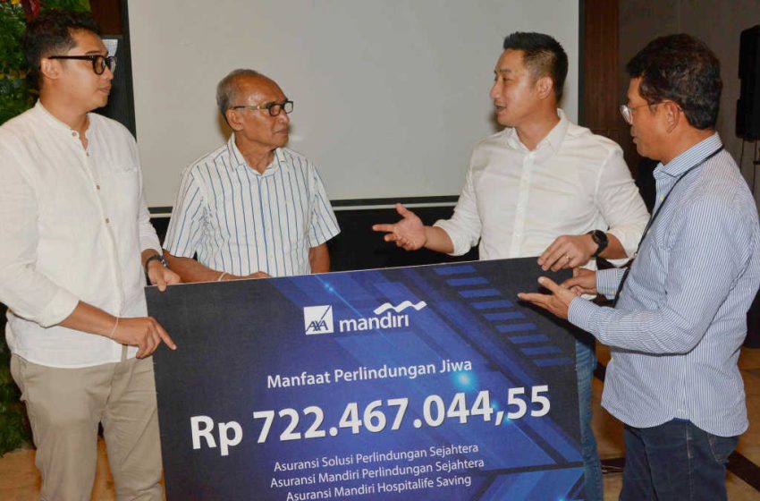  AXA Mandiri Bayar Klaim Tiga Polis Senilai Rp 722,47 juta Untuk Nasabah di Denpasar