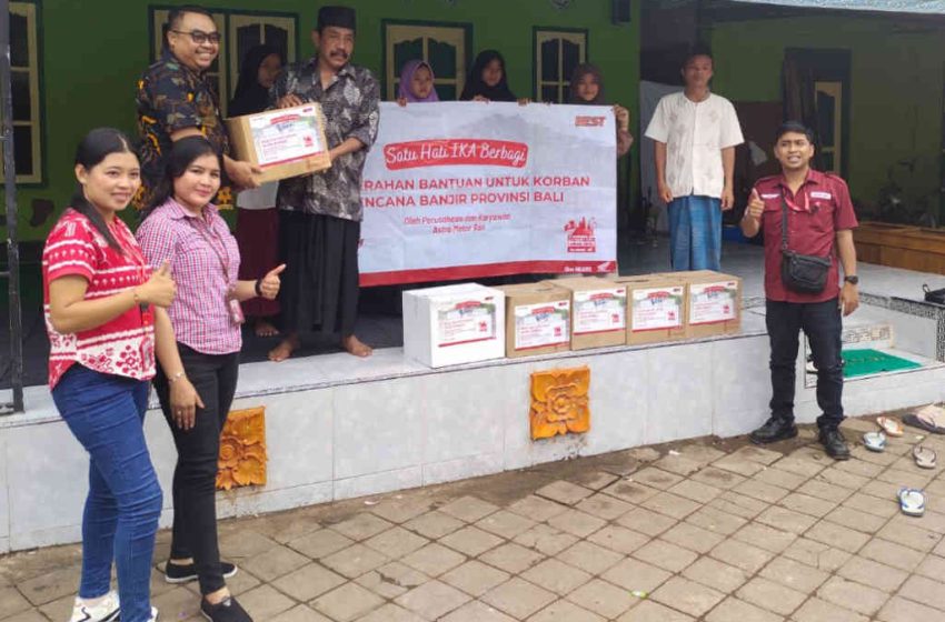 Ikatan Karyawan Astra Motor Bali Donasikan Seragam Sekolah Untuk Korban Banjir Jembrana