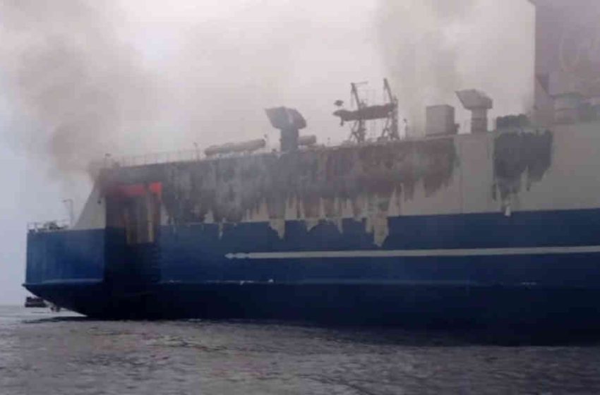  KMP Mutiara Timur I Terbakar di Perairan Utara Karangasem, Ratusan Penumpang Dievakuasi