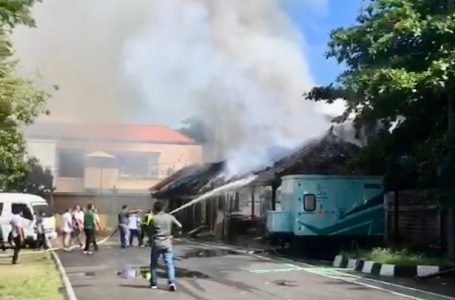 Petugas PLN Sigap Padamkan Api di Bak Pengelolaan Sampah