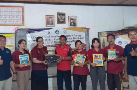 ITB STIKOM Bali –  Undhira Berkolaborasi dalam Literasi dan Sistem Pembelajaran Daring di SDN 2 Inklusi Bengkala Buleleng