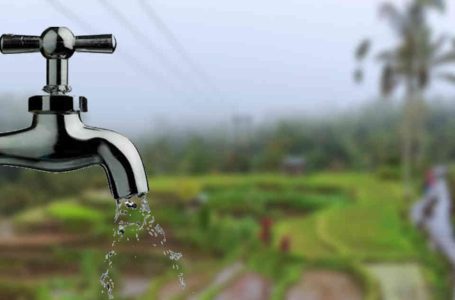 Distribusi Tersendat, Pelanggan  di Desa Tangkup, Keluhkan Pasokan Air Bersih PDAM