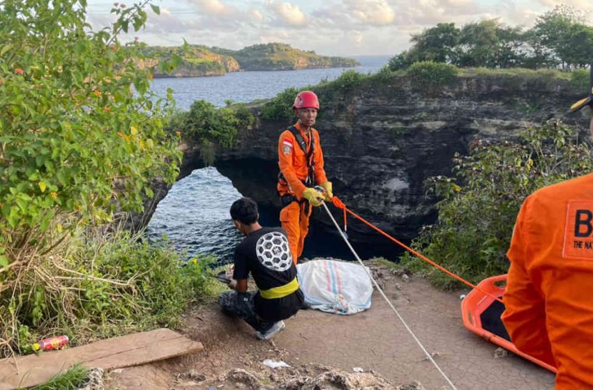  Terpeleset Saat Berfoto, WNA India Terjatuh dari Tebing Setinggi 40 Meter di Broken Beach