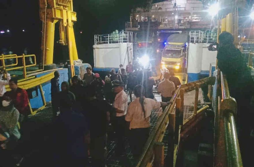  Kandas di Pelabuhan Padangbai, Ratusan Penumpang KMP Rodita Selamat