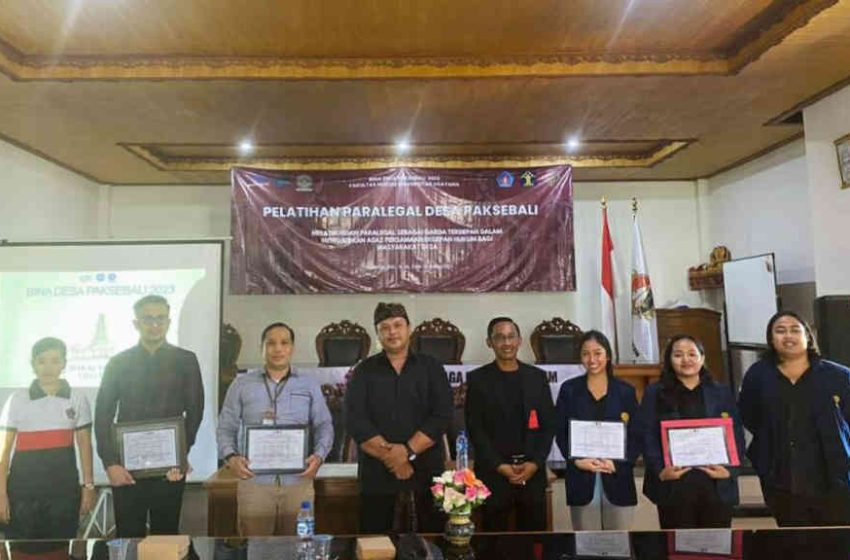  Implementasikan Tri Dharma Perguruan Tinggi, Mahasiswa Bina Desa FH Unud Selenggarakan Pelatihan Paralegal Desa Paksebali