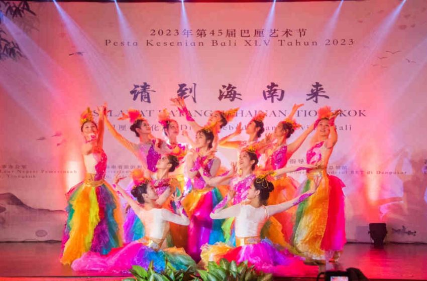  Kesenian Tradisional Provinsi Hainan, China Pukau Penonton PKB