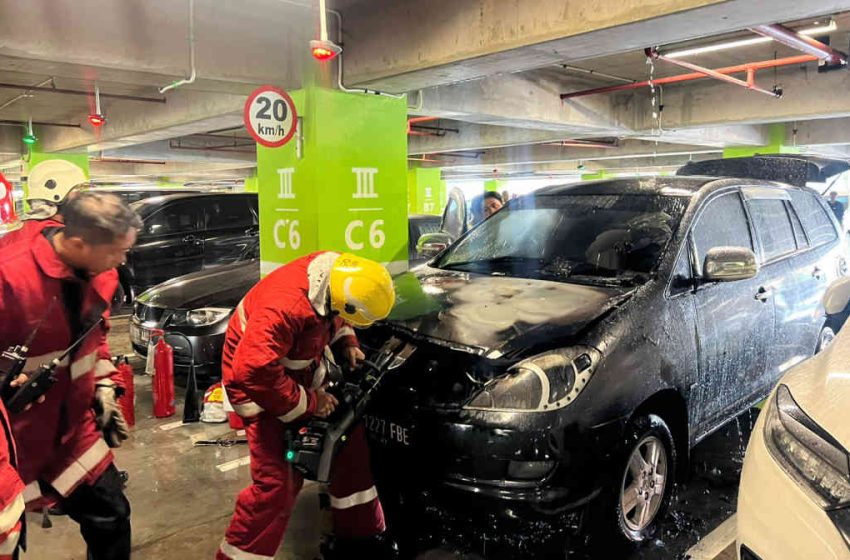  Hendak Jemput Tamu di Bandara Ngurah Rai, Mobil Tiba-tiba Terbakar