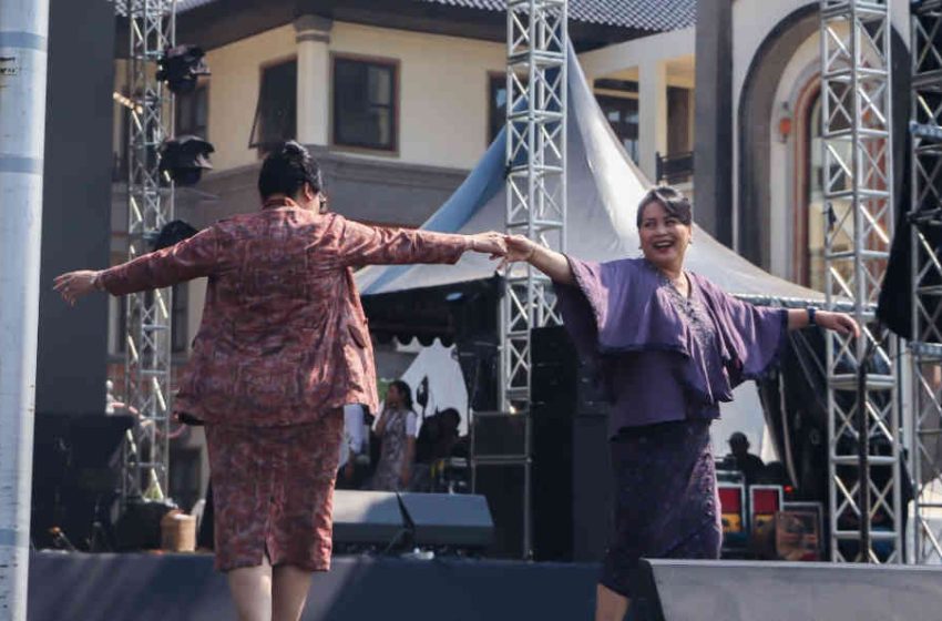  DPMD Badung Gelar Fashion Show, Meriahkan Rangkaian HUT Mangupura