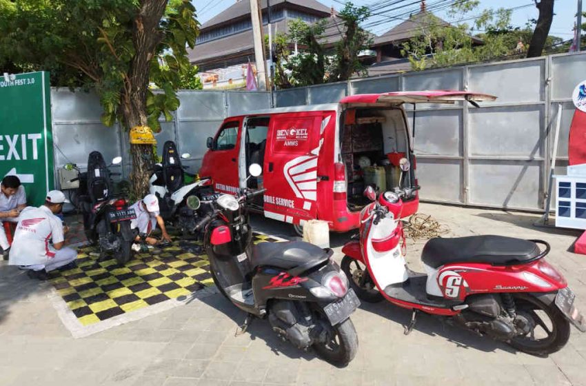  Puluhan Motor Honda Dapat Layanan Service Gratis di Honda AT Family Day 2023