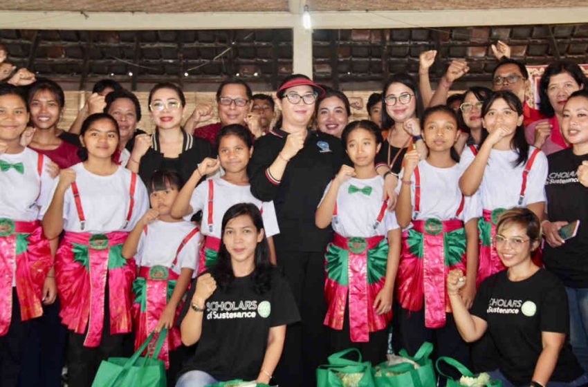  Ny. Rai Wahyuni Sanjaya Gelar Aksi Sosial di Dua Panti Asuhan, Serangkaian HUT Kota Tabanan ke-530