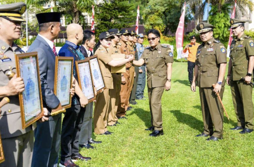  Bupati Giri Prasta Ajak Satpol PP dan Satlinmas Berperan Penting Sukseskan Pilkada 2024