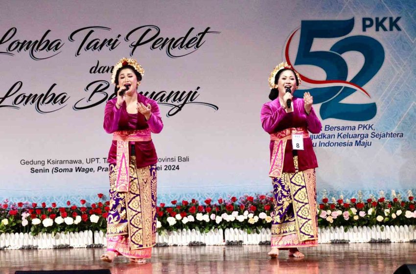  Ny. Rai Wahyuni Sanjaya Raih Juara 1 Lomba Bernyanyi di Hari Kesatuan Gerak PKK Ke-52  Provinsi Bali