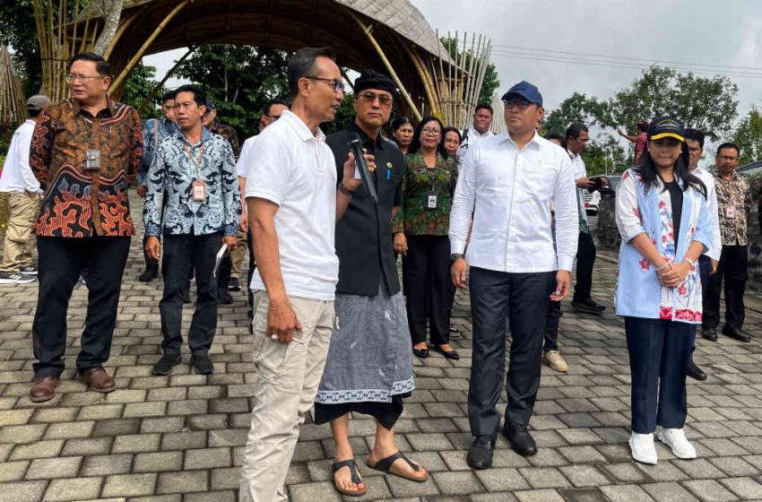  Pj. Sekda Surya Suamba Dampingi Kunjungan Kerja Wamen Pertanian RI di Badung Agro Techno Park