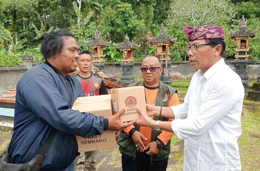  Pemerintah Tabanan Salurkan Bantuan untuk Korban Puting Beliung