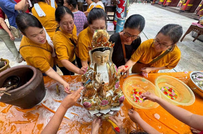  Vihara Dharmayana Kuta Bersolek Jelang Imlek, Tahun Ini Tradisi Kirab Keliling Kuta Ditiadakan