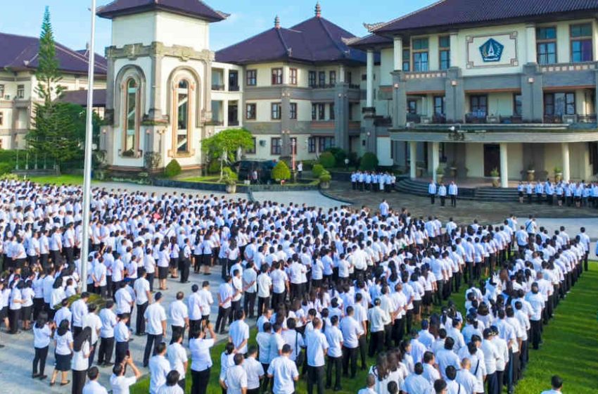  Hari Pertama Kerja, Bupati Adi Arnawa Beri Pengarahan Pegawai Badung