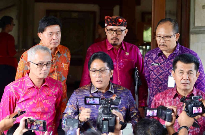  Wagub Giri Prasta Apresiasi Dukungan Fraksi-Fraksi DPRD Provinsi Bali atas Raperda Perubahan Perda No. 6 Tahun 2023