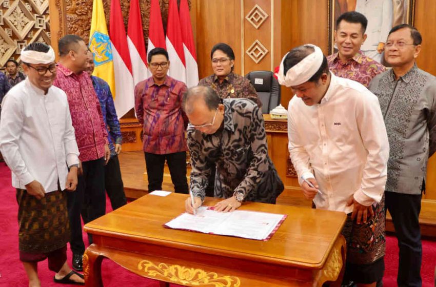 Gubernur Koster dan Kepala Daerah Teken Kesepakatan 10 Persen PHR untuk 6 Kabupaten