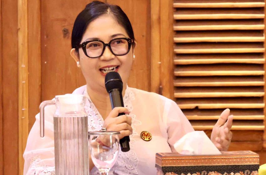  Dorong Regenerasi Perajin, Bunda Rai Buka Bimtek Perajin Muda di Tabanan