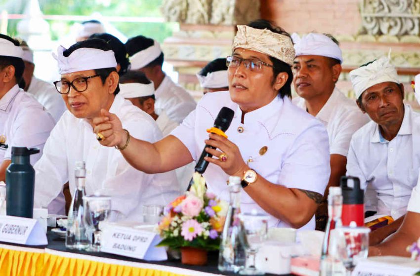  Wagub Bali Giri Prasta Hadiri Karya Mendem Pedagingan di Pura Rambut Siwi Getasan