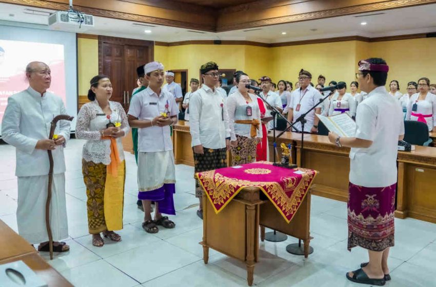  Bupati Lantik Pejabat Administrator, Pengawas dan Fungsional, Isi Pejabat di RSUD Giri Asih dan RSUD Suwiti