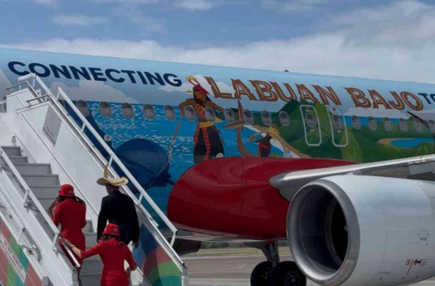 Indonesia AirAsia Perkenalkan Livery “Labuan Bajo”, Dorong Pertumbuhan Pariwisata dan Ekonomi Kreatif Berkelanjutan