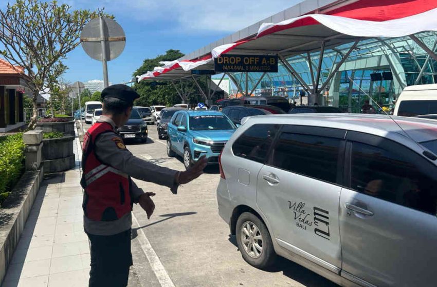 Gangguan Sistem Tol Gate di Bandara Ngurah Rai Akibat Listrik Padam Picu Kemacetan Panjang