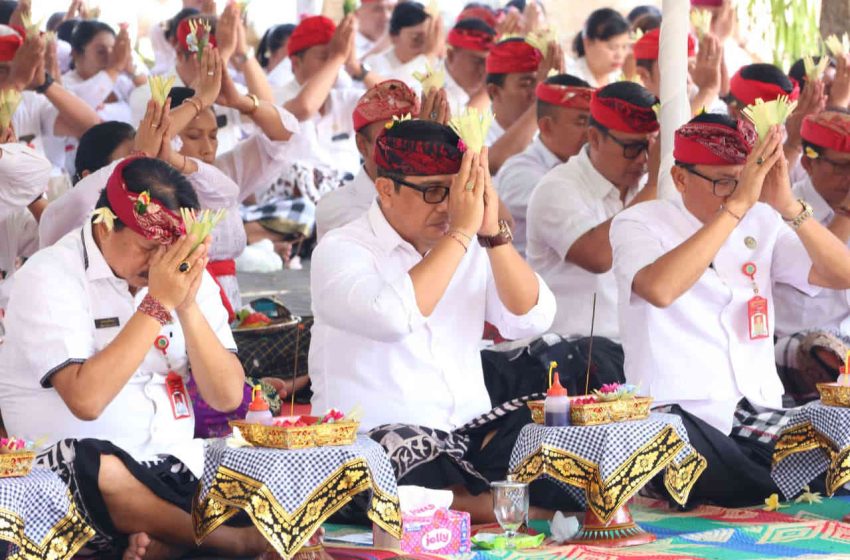  Hari Saraswati, Bupati Sanjaya Ajak Maknai Ilmu dan Tingkatkan Syukur