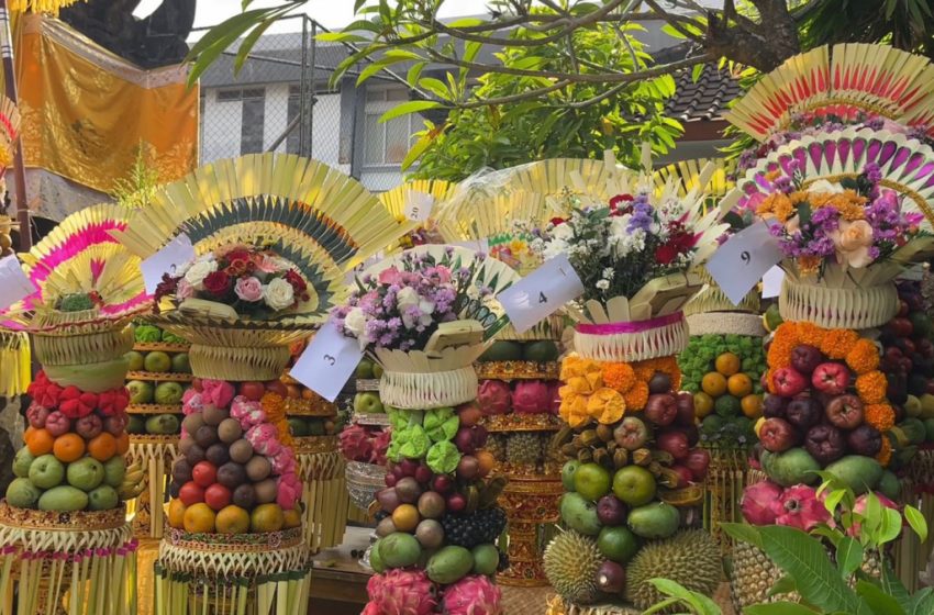 Lomba Gebogan Buah Lokal DKLH: Sinergi Pelestarian Lingkungan dan Budaya