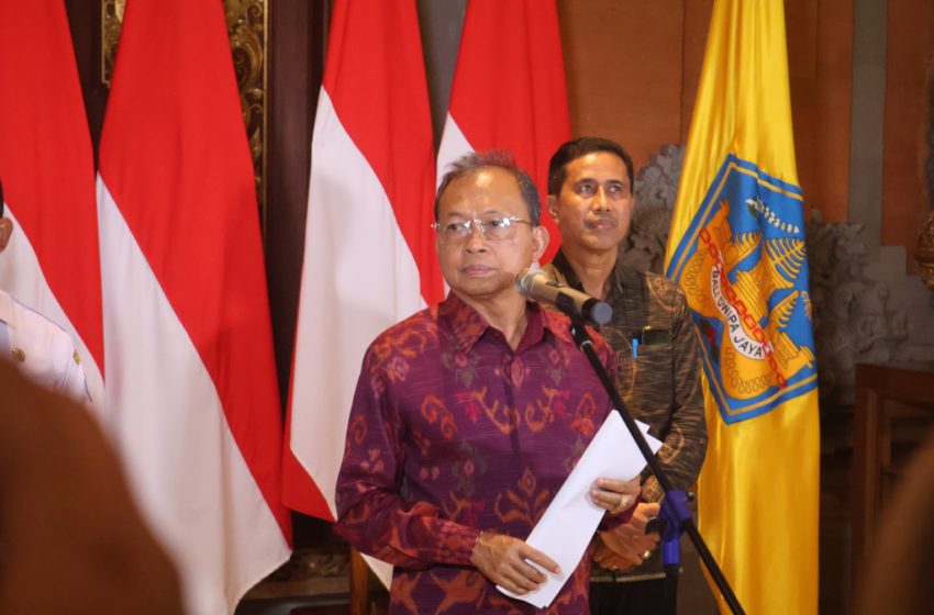 Gotong Royong Semesta Berencana, Tanam Pohon dan Bersih-bersih Sungai