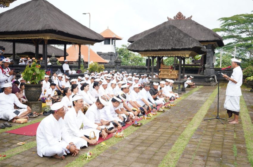 Gubernur Koster Ajak Krama Bali  Lestarikan Kearifan Lokal Lewat Perayaan Tumpek Wariga