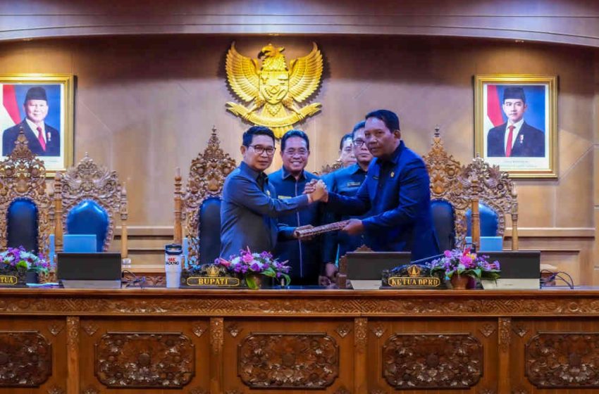 Bupati Adi Arnawa Sampaikan 2 Raperda APBD 2026 dan Insentif Penanaman Modal pada Rapat Paripurna DPRD Badung