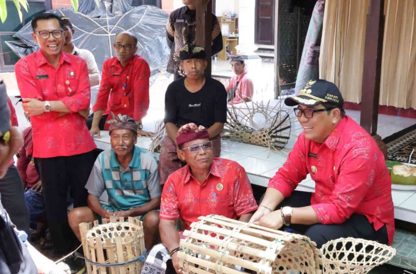  Bupati Sanjaya Ajak Warga Desa Antap Kelola Potensi Lokal Secara Berkelanjutan